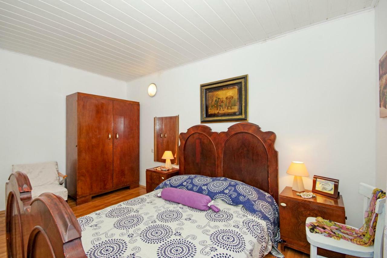 Villa Igrane Luaran gambar